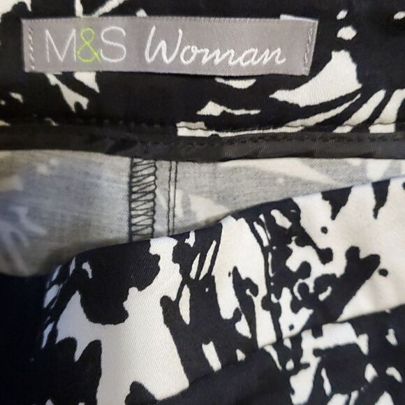 M &S  woman crop size UK  8 - Picture 2 of 4